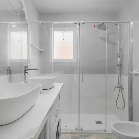 Piscina Y Vistas Espectaculares En トレモリノス